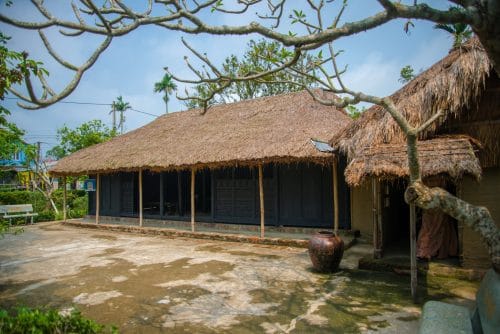 Tour Nhà lưu niệm Bác Hồ ở Dương Nỗ - Chùa Thiên Mụ - Đại Nội Huế (1 Ngày)